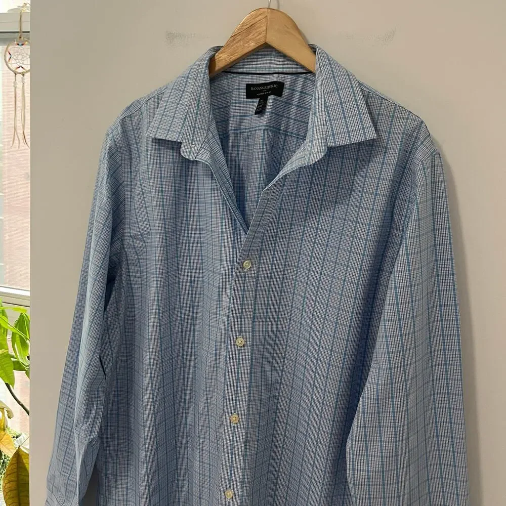 Banana Republic Men's Blue Plaid Non Iron Slim Fit Button Up Top Size XL